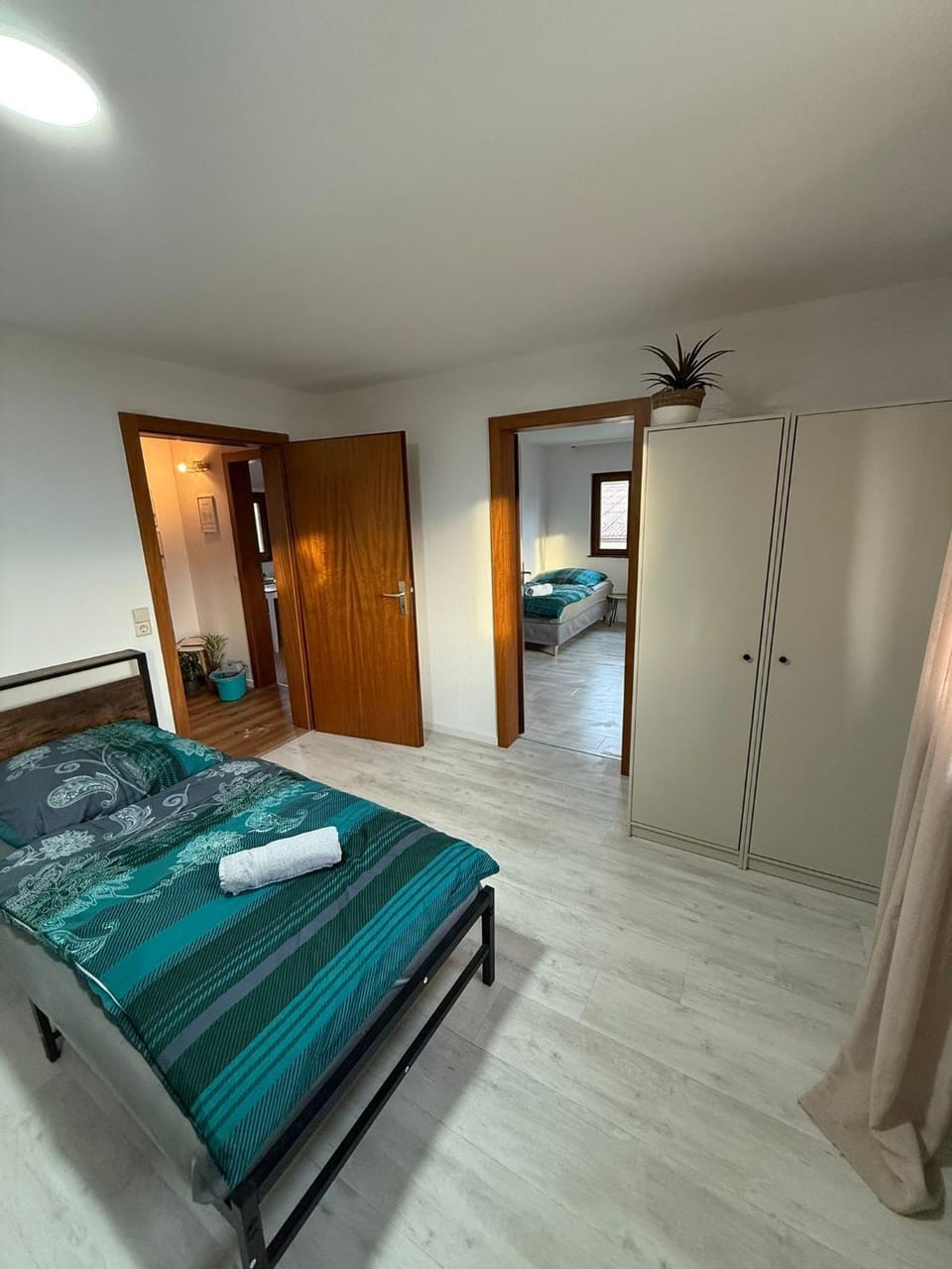 Bedroom, towels, wardrobe