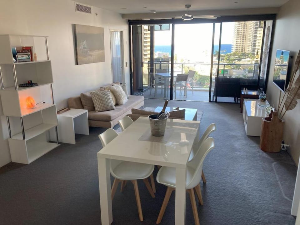 Circle on Cavill Escape Apartment in Surfers Paradise