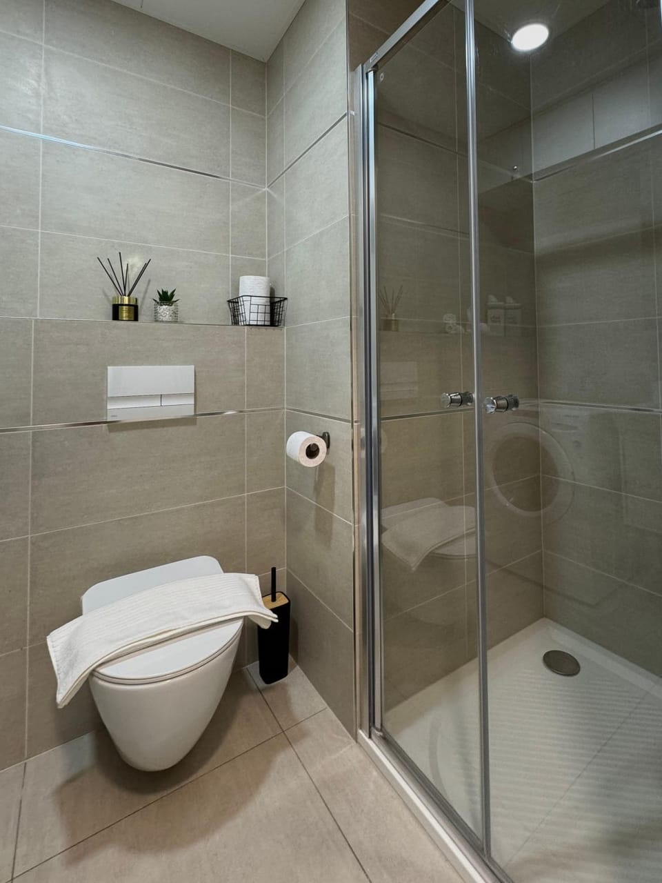 Shower, Toilet, Bathroom