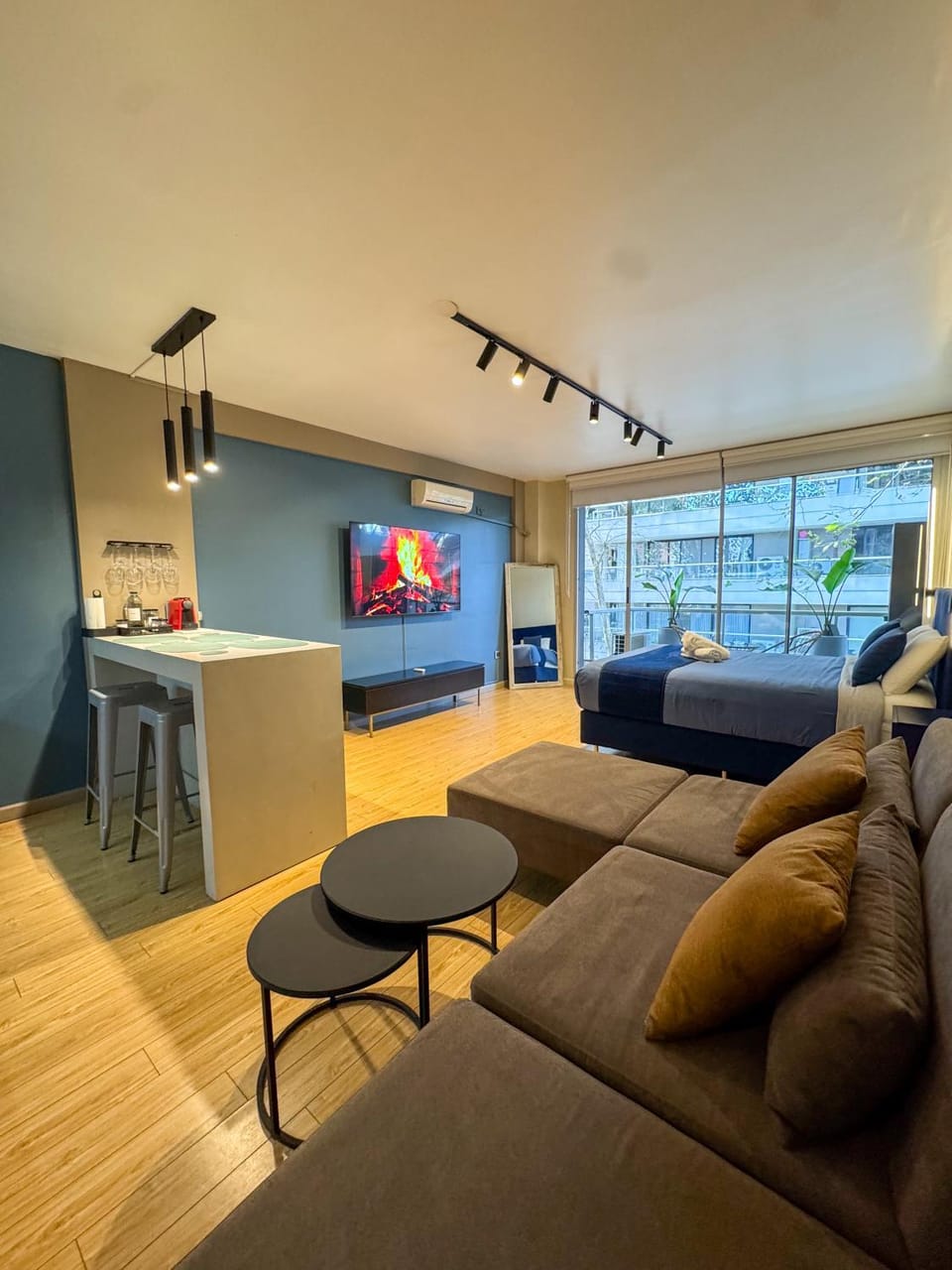 TV and multimedia, Living room, Seating area