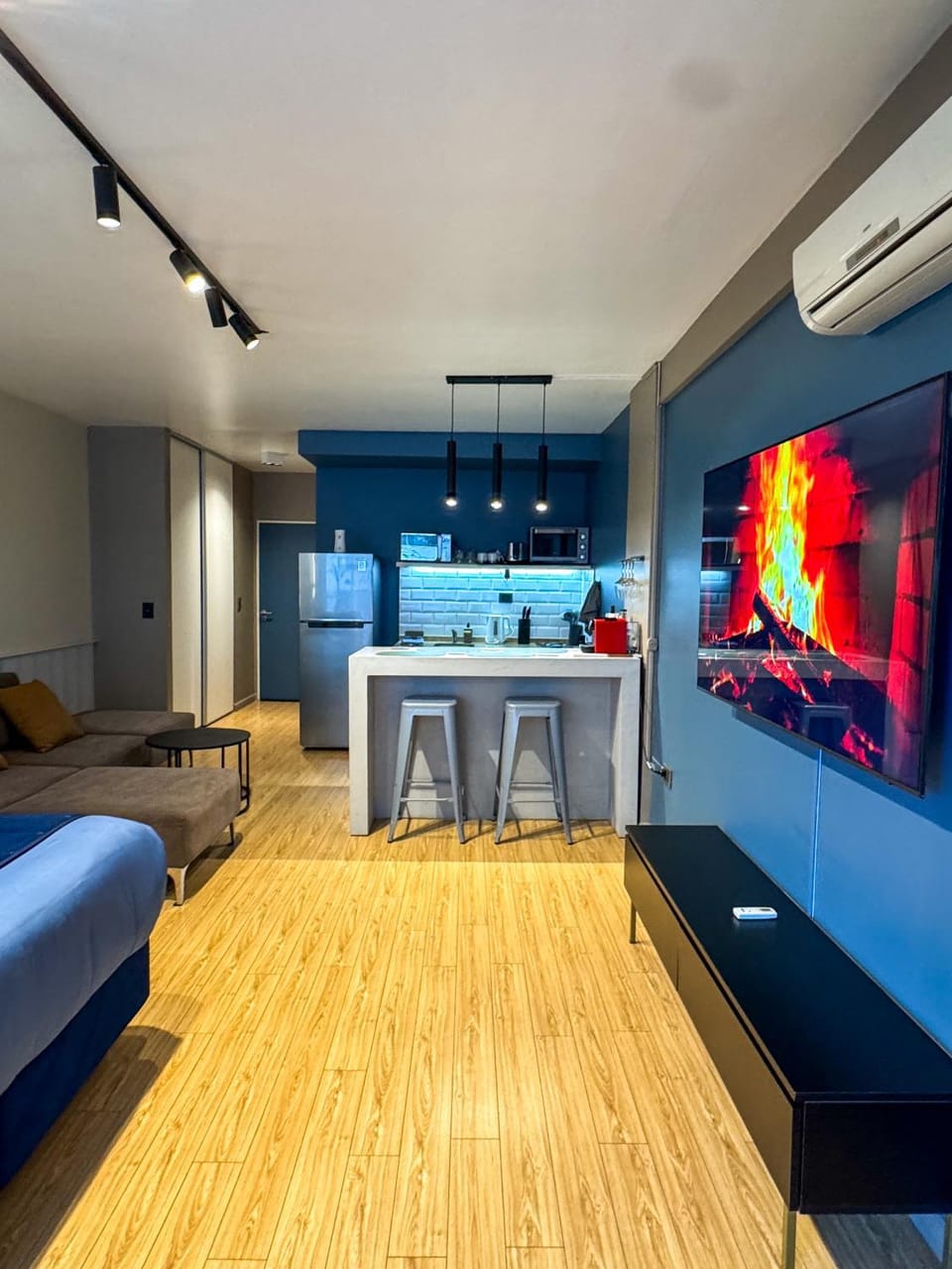 TV and multimedia, Living room, Photo of the whole room, Seating area