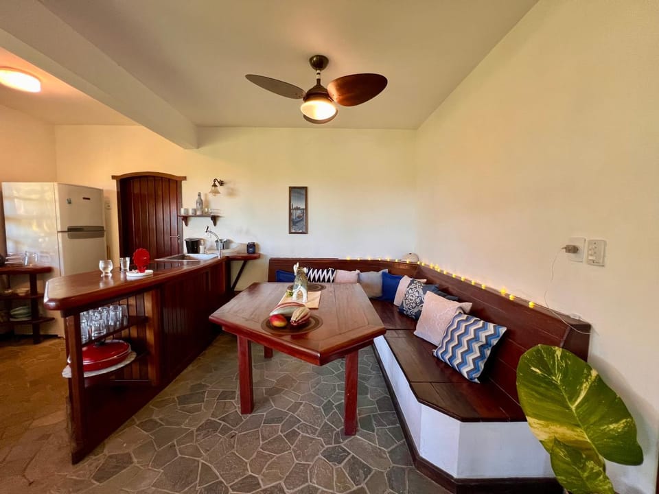 Kitchen or kitchenette, Seating area