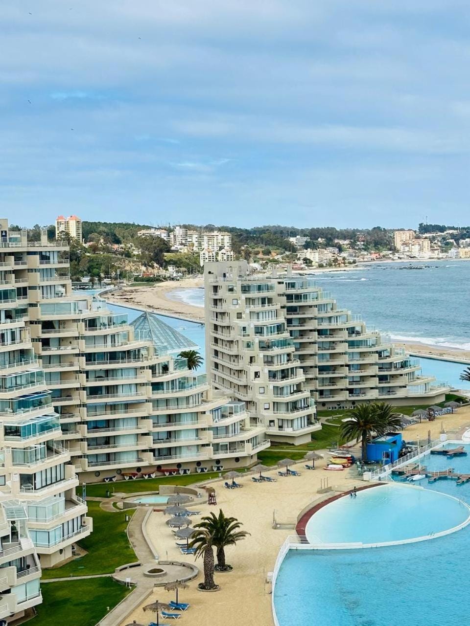 Pool view, Sea view