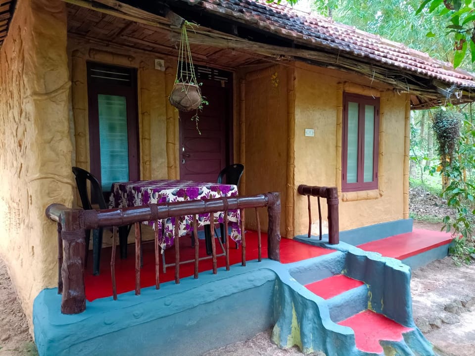 Greenways Tree House and Mud House Vacation rental in Kerala