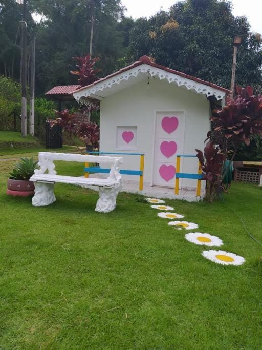 Casa de Campo Chácara Recanto da Águia House in State of Espírito Santo, Brazil
