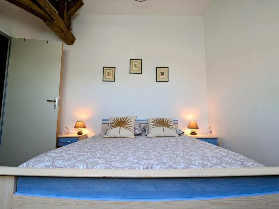 Chambre cosy avec coin salon et petit-déjeuner inclus - FR-1-591-687 Bed and Breakfast in Centre-Val de Loire