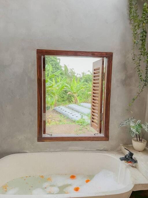 Kebun Dwija House in Bali