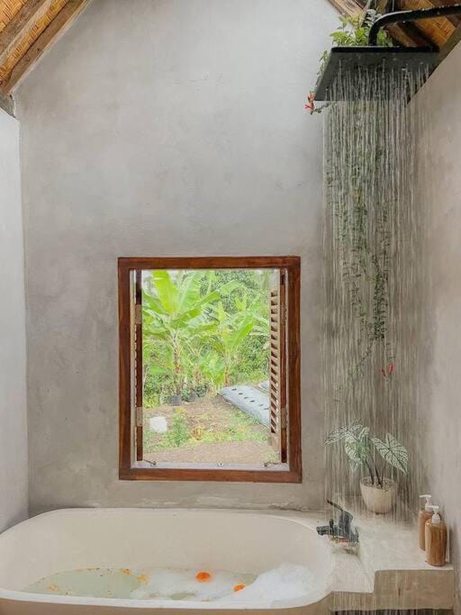 Kebun Dwija House in Bali