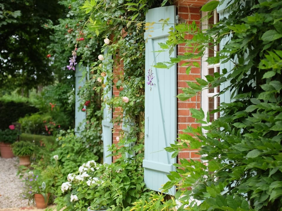 Chambre spacieuse, entrée privée, animaux admis, WiFi - FR-1-590-513 Bed and Breakfast in Centre-Val de Loire