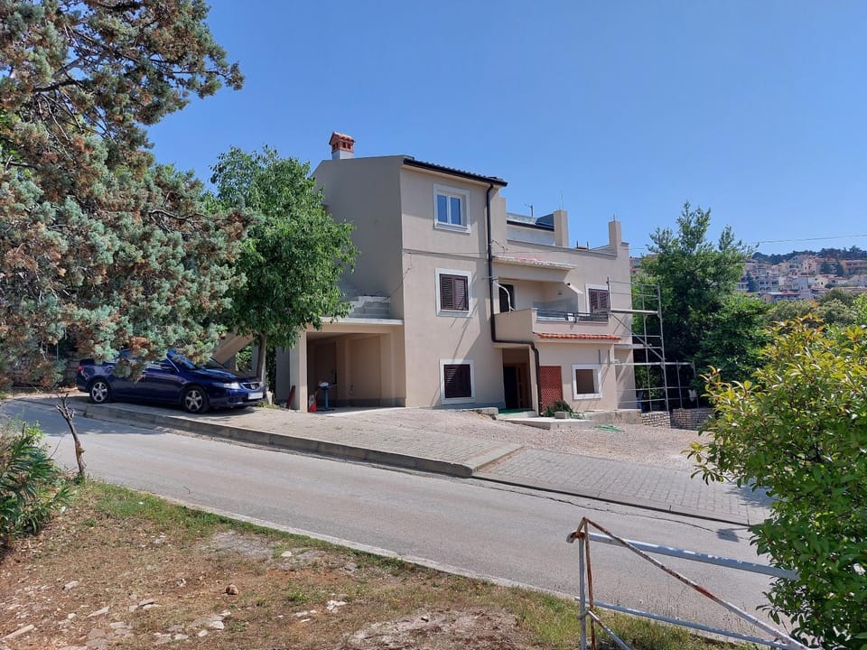 Property building, Street view, Parking