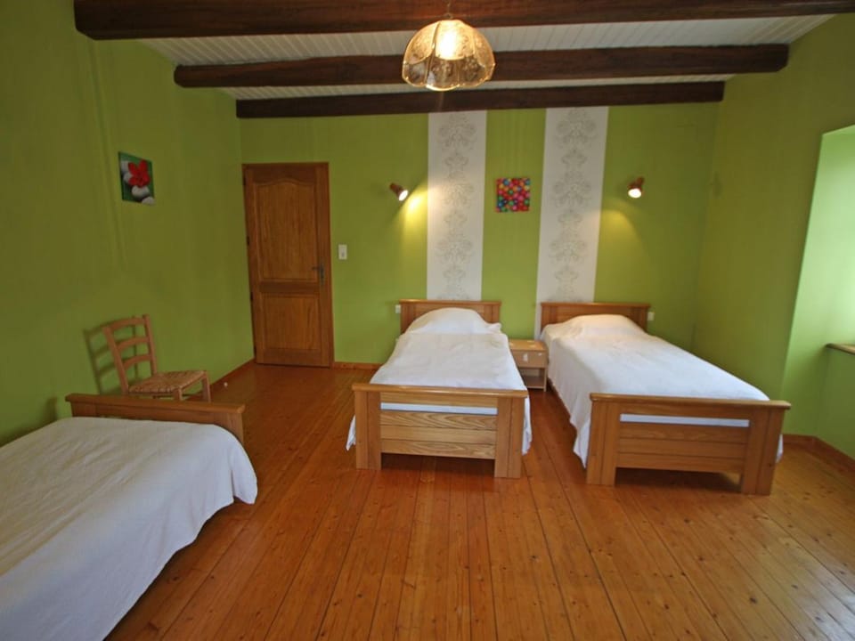 Maison familiale avec cheminée, jardin et WiFi à Esley, Vosges - FR-1-589-743 House in Vosges