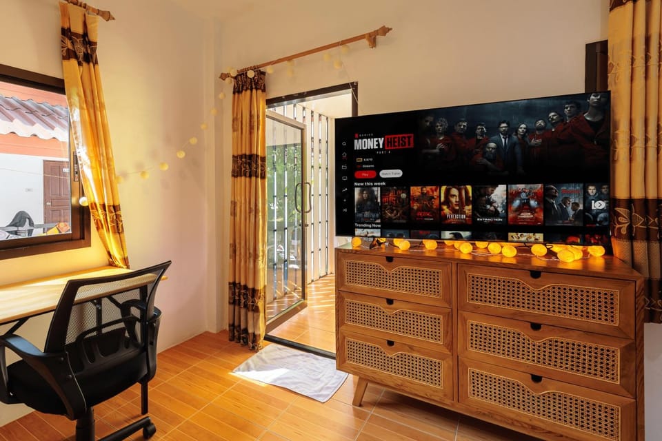 TV and multimedia, Kitchen or kitchenette, Dining area