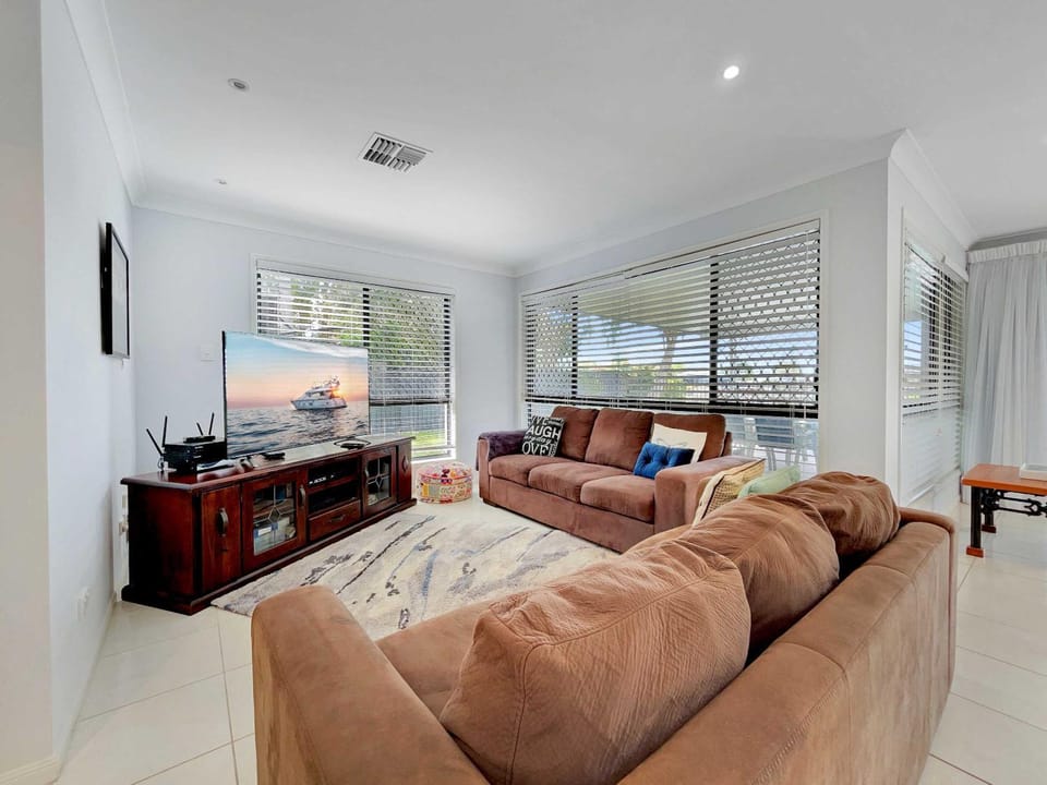 TV and multimedia, Living room