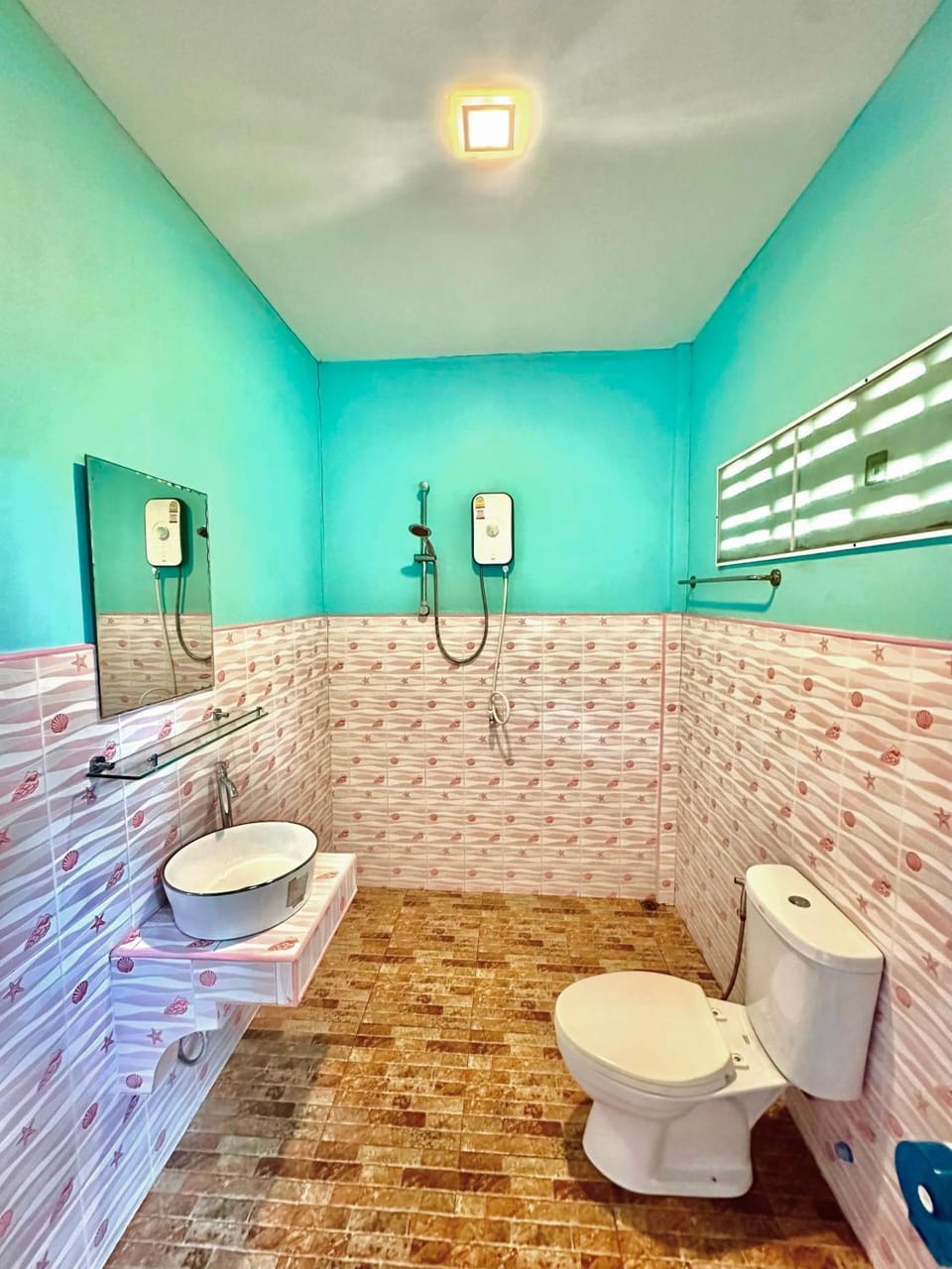 Shower, Toilet, Bathroom