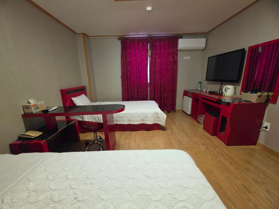 Happy Hotel Motel in South Korea
