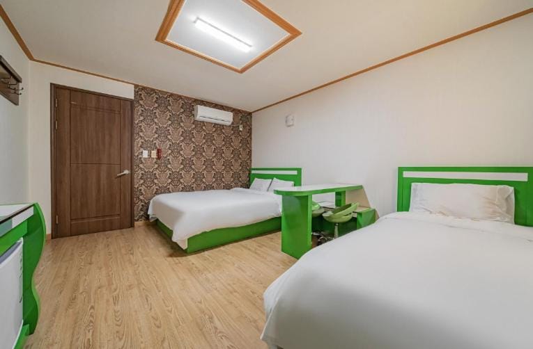 Happy Hotel Motel in South Korea