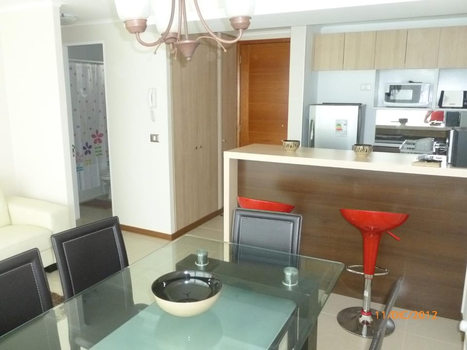 Day, Dining area