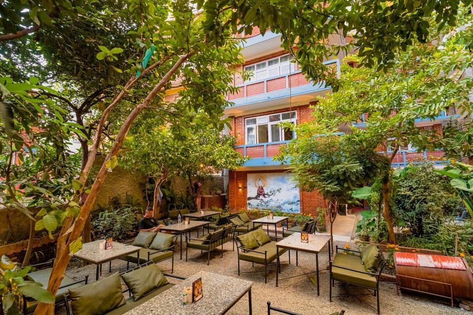 Property building, Patio, Restaurant/places to eat, Spring, Day, Garden, Garden view, Breakfast