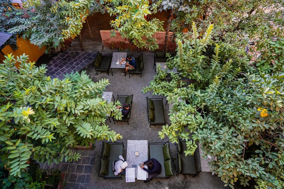 Patio, Spring, Day, Garden, Living room, Seating area, Garden view