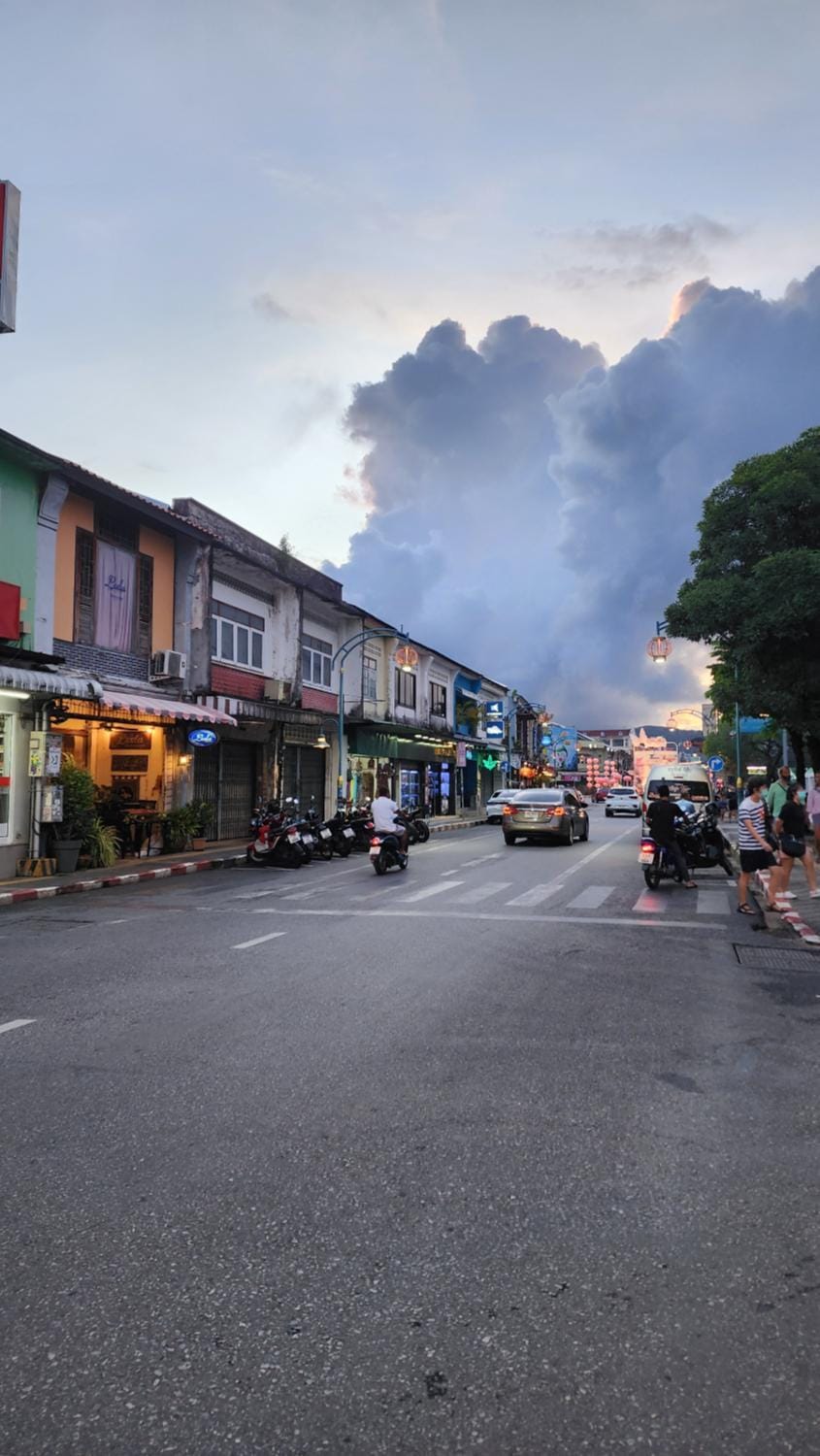 Neighbourhood, City view, Street view, Location