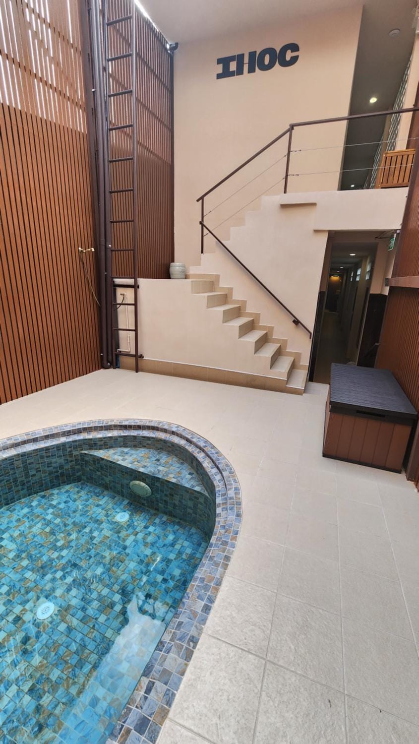 Pool view, Swimming pool
