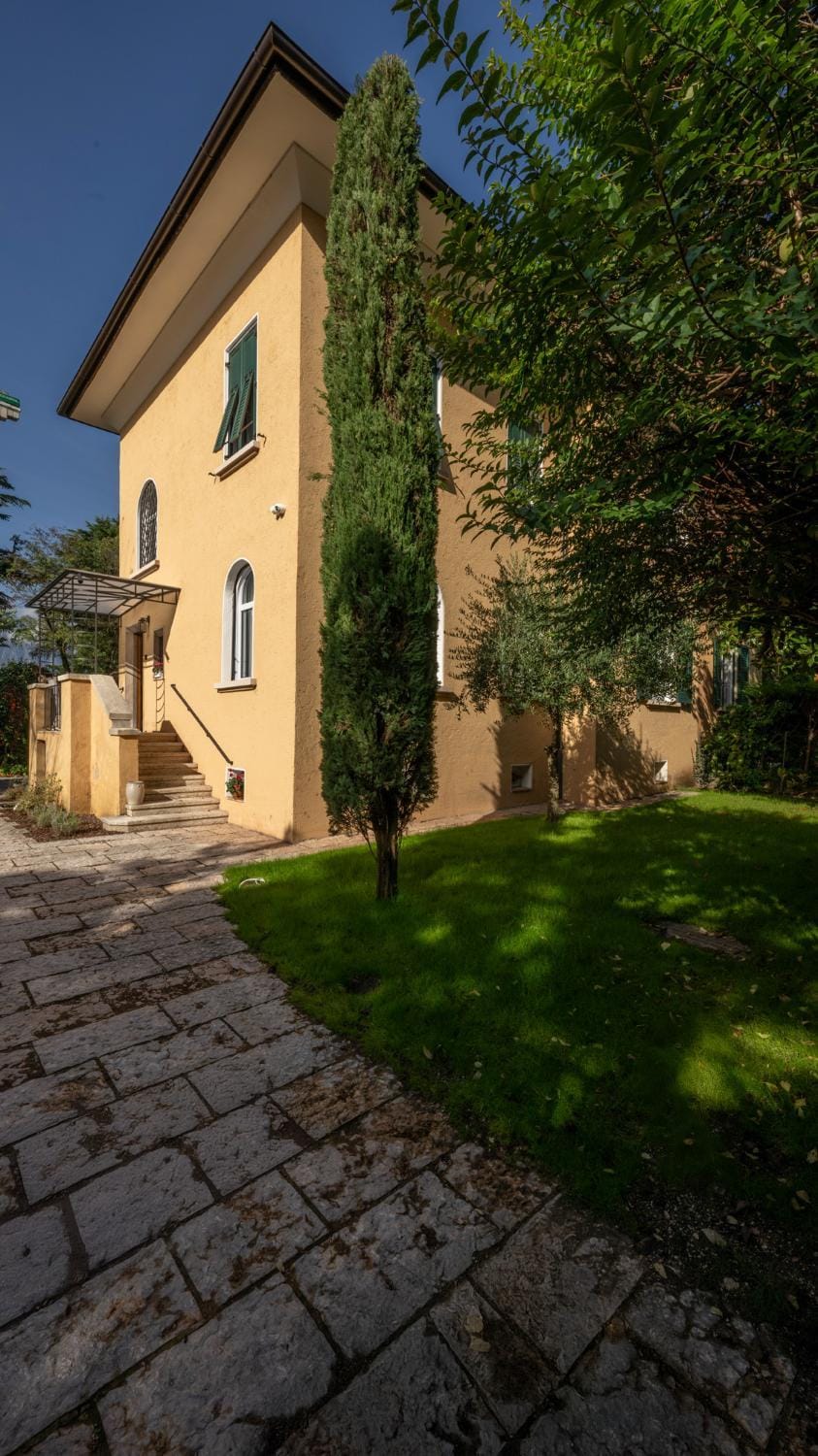 Garden, Inner courtyard view
