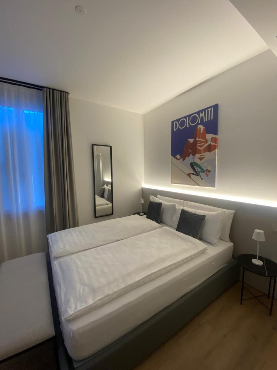 Photo of the whole room
