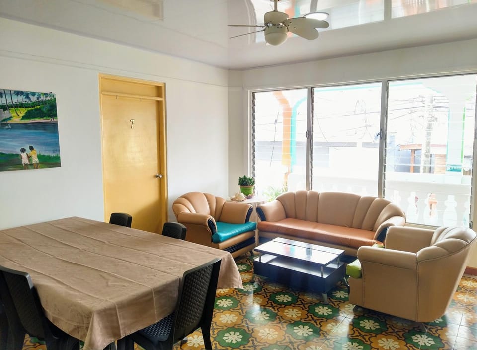 Communal lounge/ TV room, Living room, Seating area, Dining area, fireplace