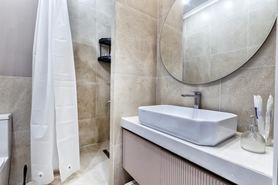 Shower, Bath