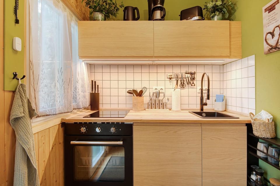 Kitchen or kitchenette, Living room