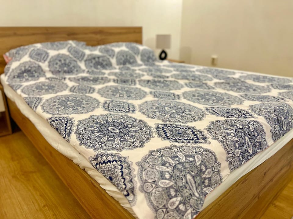 TOP Center, basement fl, 7 beds, 10min from Serdica Apartment in Sofia