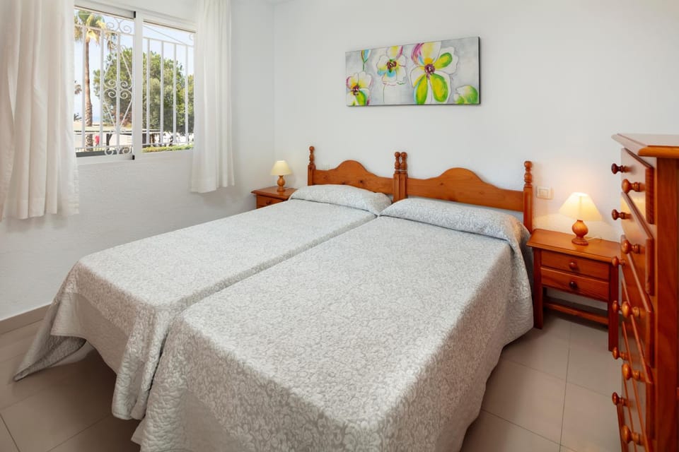 Living room, Bedroom
