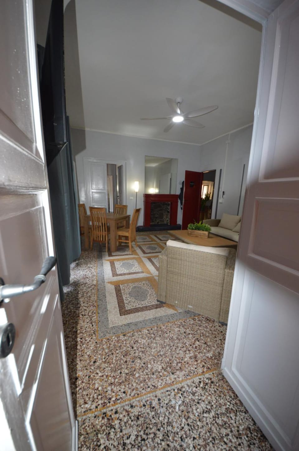 Living room, Seating area