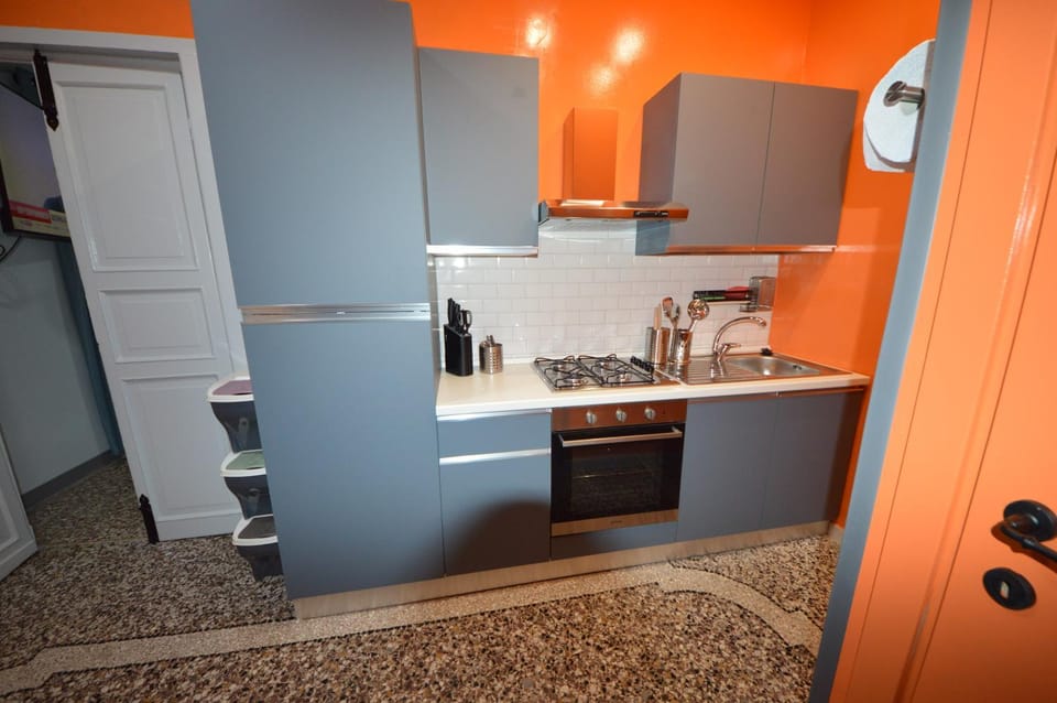 Kitchen or kitchenette, oven, stove