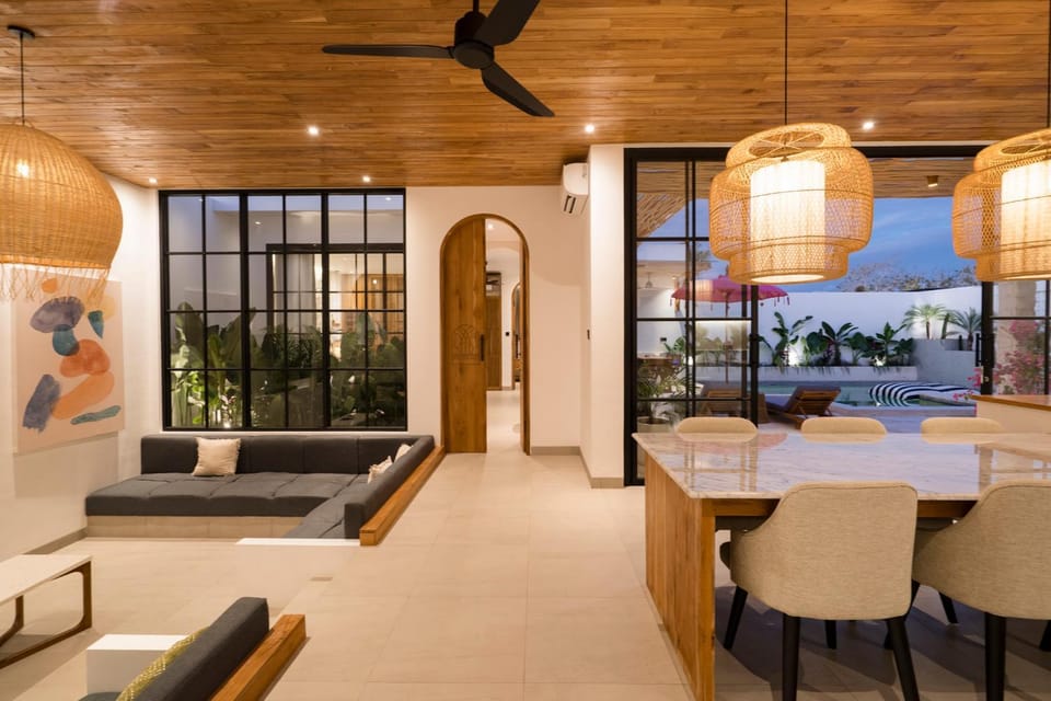 Living room, Seating area, Dining area