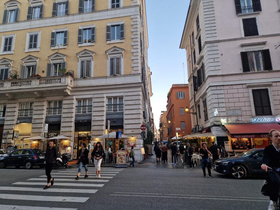 Neighbourhood, Street view