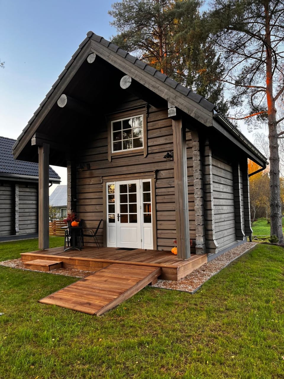 Property building, Day