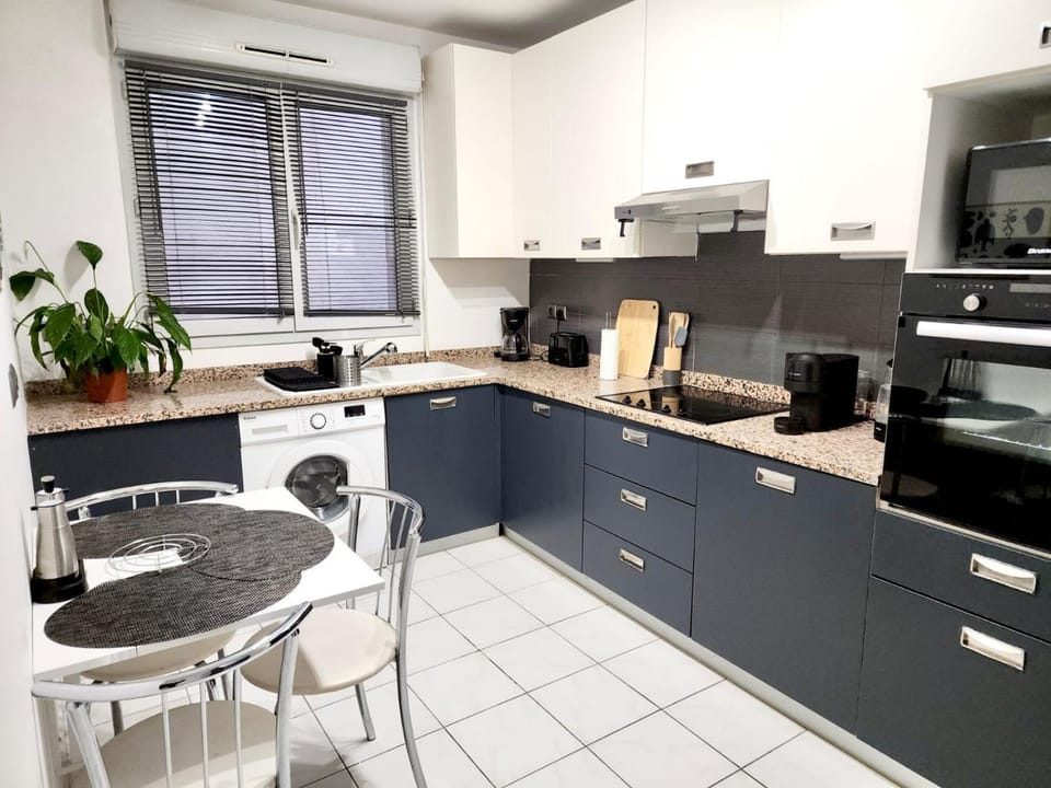 Sunny Escape Apartment in Nice