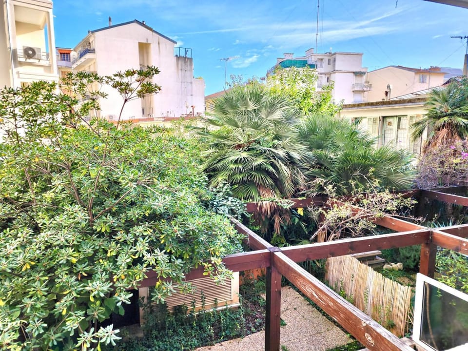 Sunny Escape Apartment in Nice