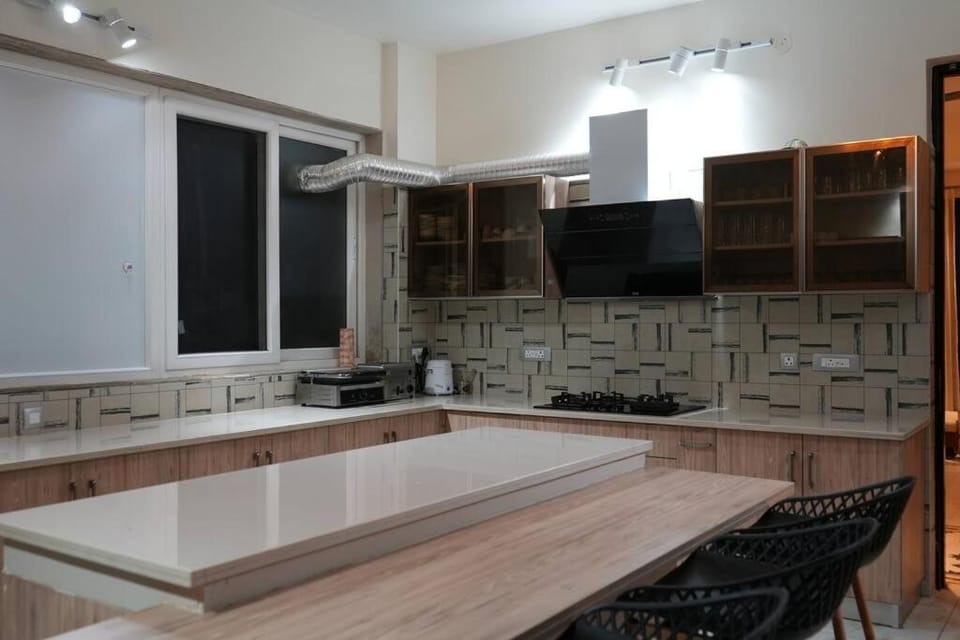 The BAEL - A Dreamscape 8 Room Luxury Farmstay GGN Villa in Haryana