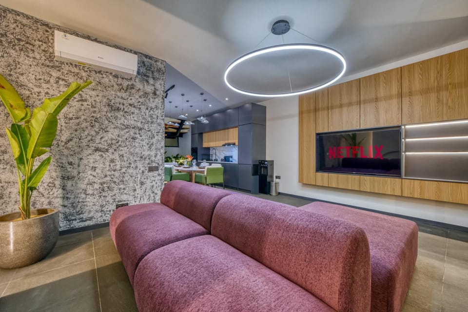 TV and multimedia, Living room, Seating area