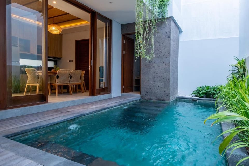 Day, Pool view, Swimming pool, sunbed