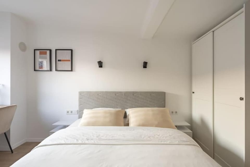 Bed, Bedroom, wardrobe