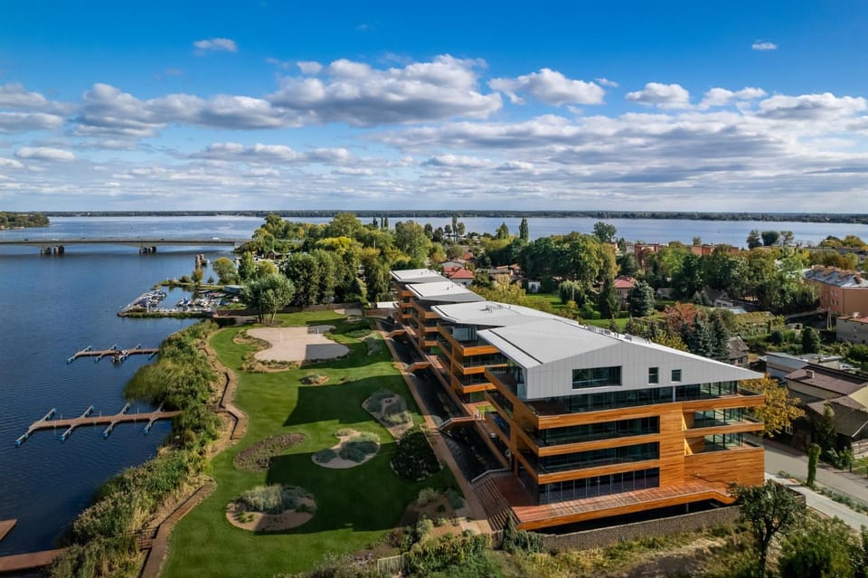 Property building, Spring, Off site, Natural landscape, Bird's eye view, Summer, Fishing, Fishing, Garden, Cycling, Pets, Pets, Pets, Lake view, River view, Inner courtyard view