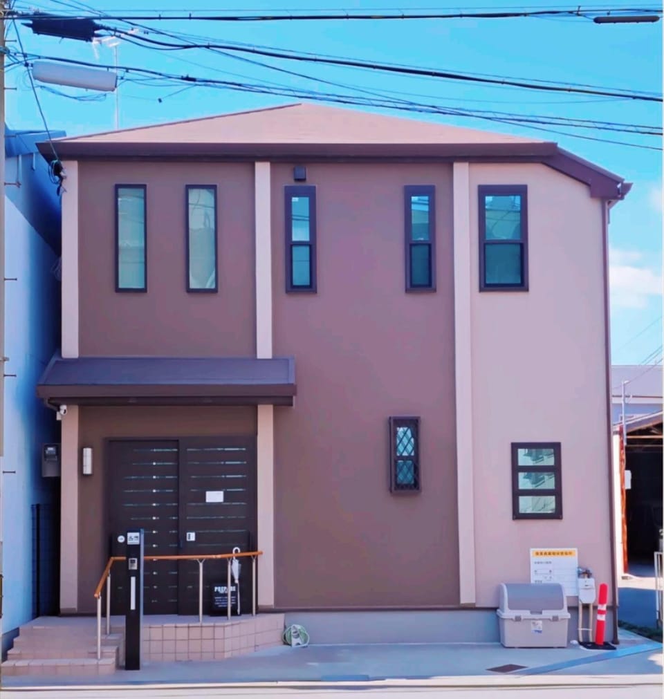 Property building, Day