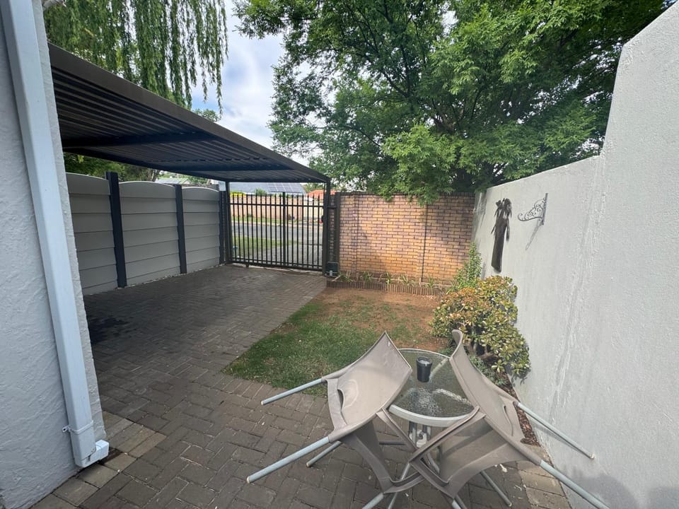 Patio, Garden, Garden view