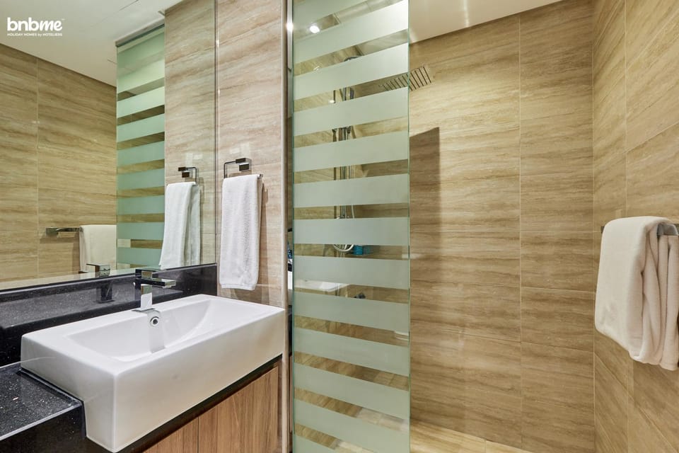 Shower, Bathroom, towels