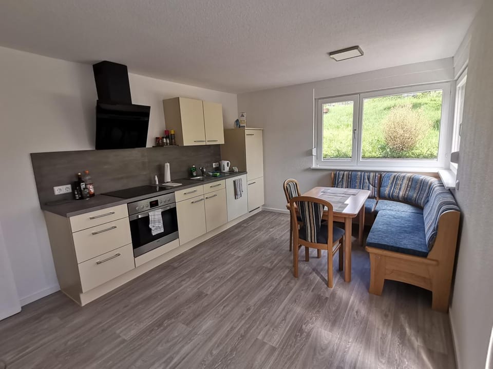 Property building, Kitchen or kitchenette, Living room