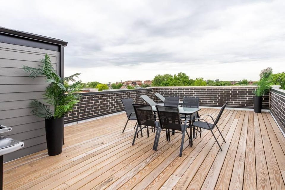 View (from property/room), Balcony/Terrace, Balcony/Terrace, Dining area