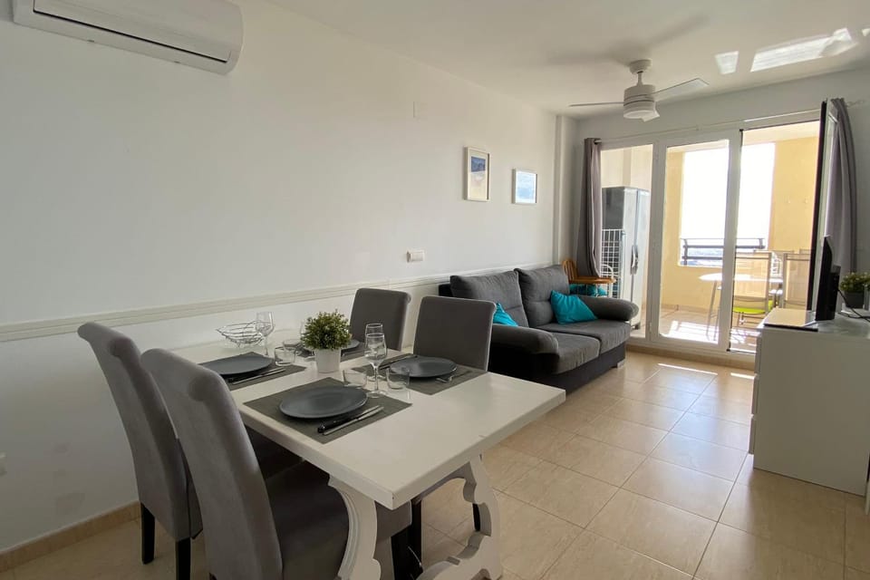 Living room, Seating area, Dining area, air conditioner